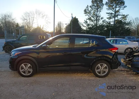 2018 Nissan Kicks S z USA, uszkodzony, nr VIN 3N1CP5CUXJL533646